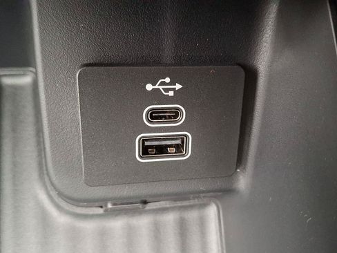 New 2025 Ford Expedition Active AWD/4WD image 19
