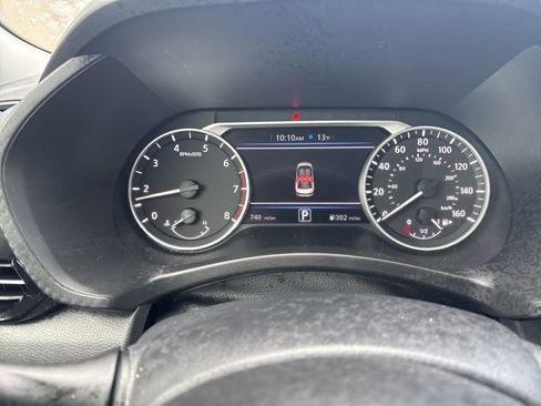 Used 2025 Nissan Sentra SR w/ SR Premium Package image 14