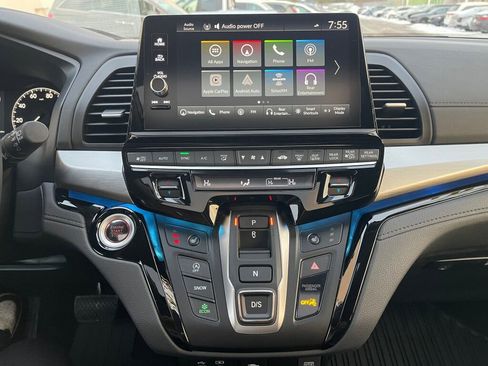 Certified 2025 Honda Odyssey Touring image 10