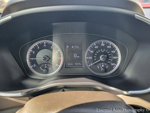 Used 2019 Hyundai Santa Fe SE image 12