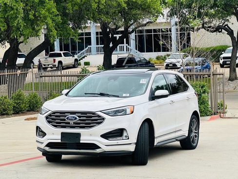 Used 2019 Ford Edge Titanium w/ Equipment Group 301A image 3