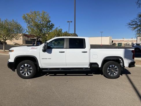 Used 2024 Chevrolet Silverado 2500 Custom w/ Custom Value Package image 14