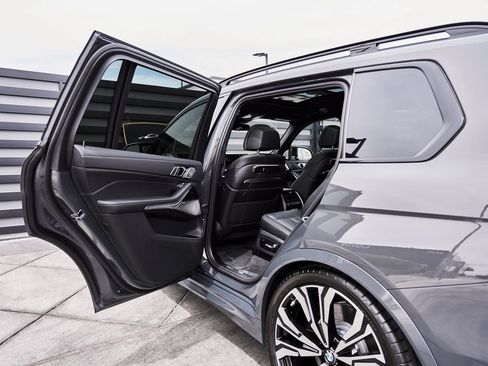 Used 2026 BMW X7 M60i AWD/4WD image 29