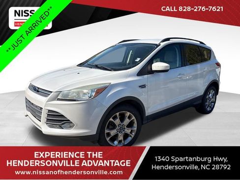 Used 2016 Ford Escape SE w/ SE Leather Comfort Package FWD image 1