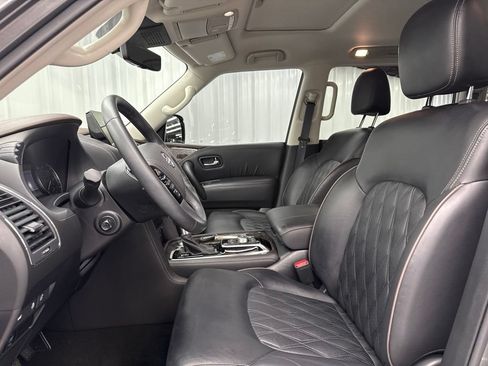 Used 2024 Nissan Armada Platinum w/ Captain's Chairs Package RWD image 17
