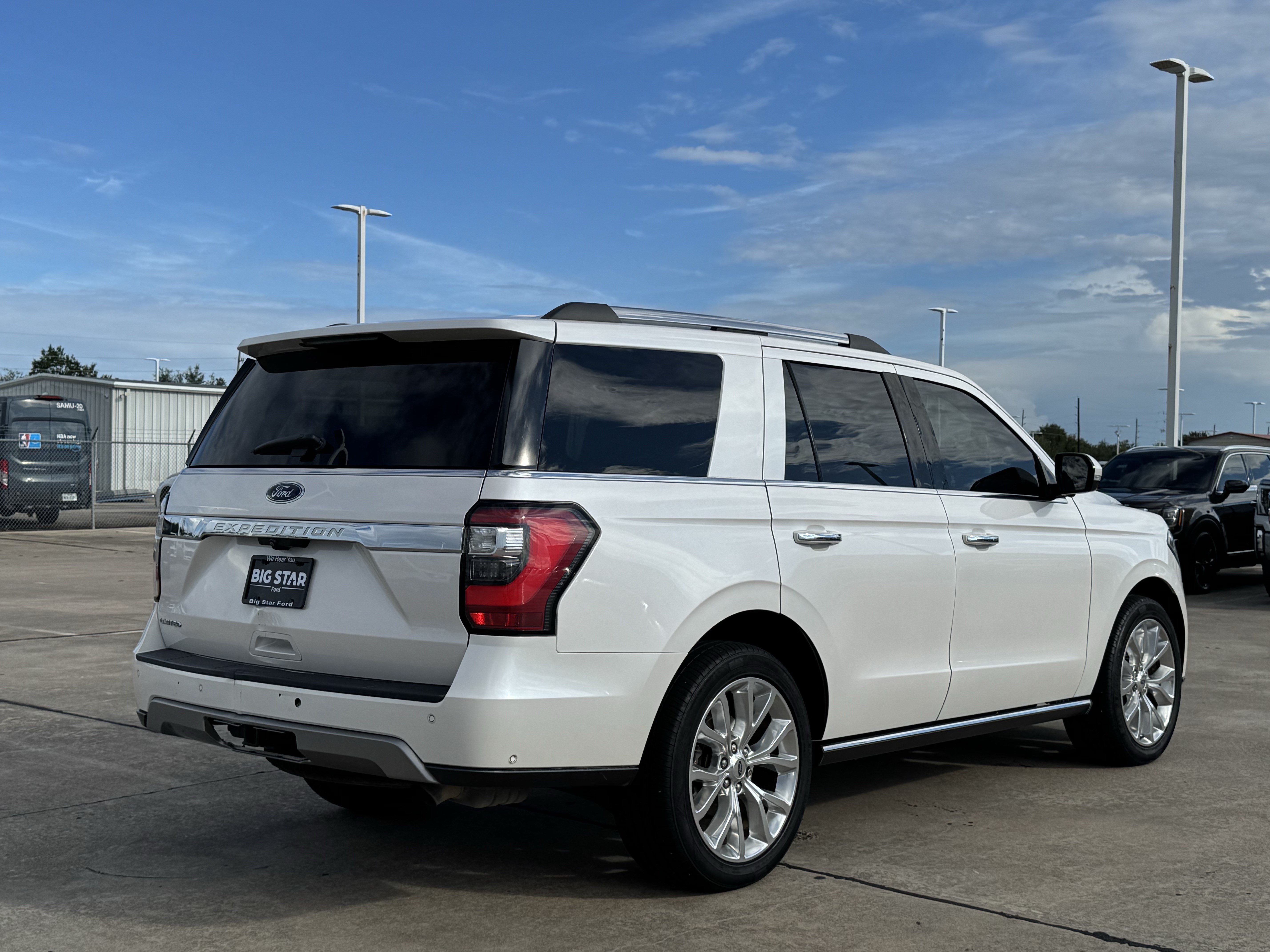 Used 2019 Ford Expedition Limited w/ Equipment Group 302A RWD image 6