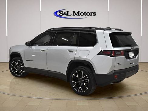 New 2026 Jeep Cherokee Overland w/ Trailer Tow Group AWD/4WD image 3