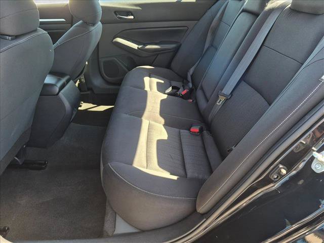 Used 2022 Nissan Altima 2.5 SV FWD image 18