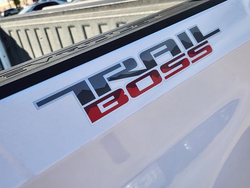 Certified 2019 Chevrolet Silverado 1500 LT Trail Boss image 13