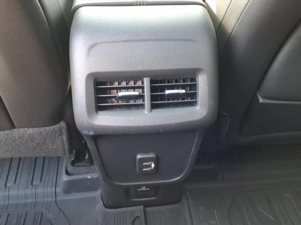 Used 2021 GMC Terrain SLT w/ Infotainment Package II AWD/4WD image 26