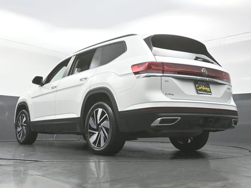 Used 2025 Volkswagen Atlas SE AWD/4WD image 43