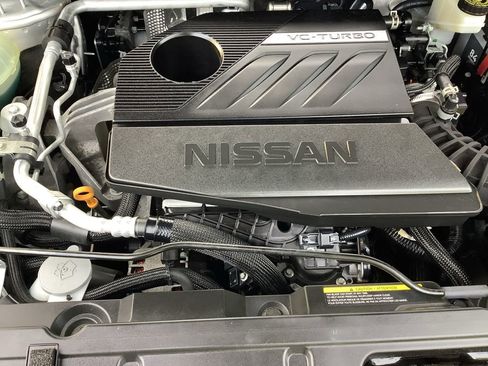 Used 2023 Nissan Rogue SV AWD/4WD image 9
