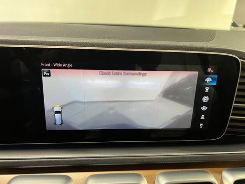 Used 2022 Mercedes-Benz GLS 450 4MATIC image 35