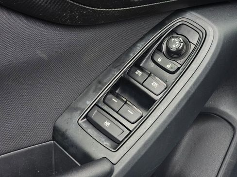 Used 2019 Subaru Crosstrek 2.0i Premium w/ Eyesight System image 20