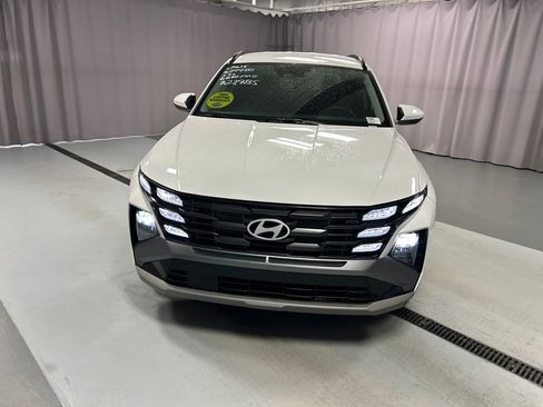 Used 2025 Hyundai Tucson SEL FWD image 2
