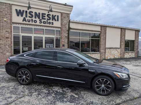 Used 2017 Buick LaCrosse Essence FWD image 2