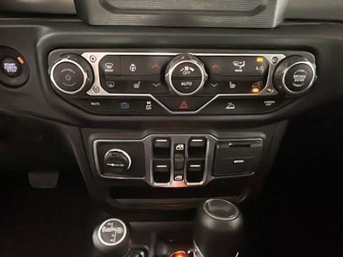 Used 2023 Jeep Wrangler Unlimited w/ Cold Weather Group AWD/4WD image 21