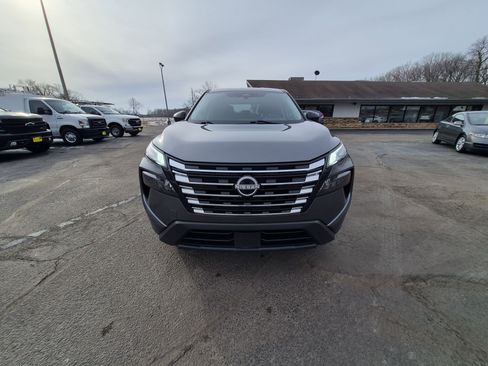 Used 2024 Nissan Rogue S image 3