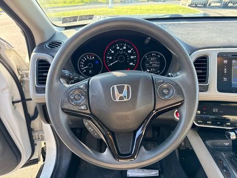 Used 2018 Honda HR-V EX image 21