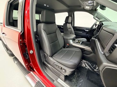 Certified 2024 Chevrolet Silverado 2500 LTZ w/ LTZ Convenience Package image 31