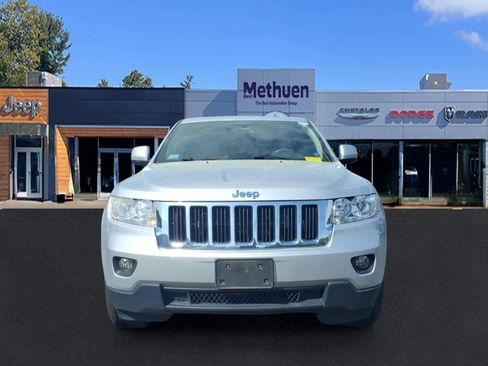 Used 2012 Jeep Grand Cherokee Laredo AWD/4WD image 2