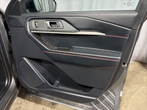 Used 2025 Ford Explorer ST-Line image 15