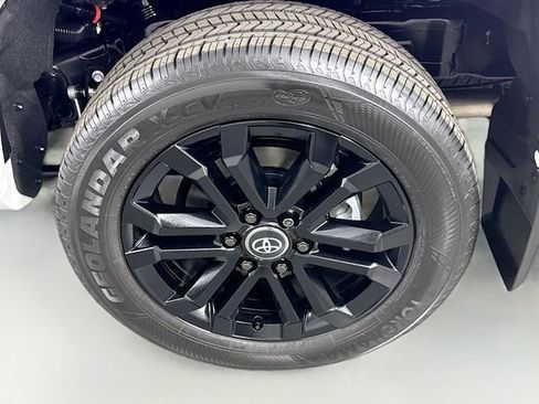 Certified 2026 Toyota 4Runner 4WD image 32