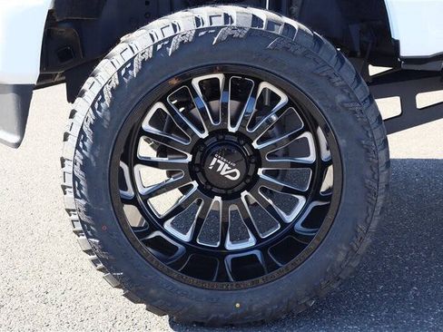Used 2025 Ford F350 Platinum w/ Platinum Plus Package AWD/4WD image 13