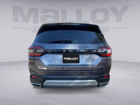 Used 2024 Honda Pilot Elite image 4