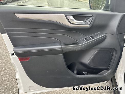 Used 2021 Ford Escape SE w/ Convenience Package image 13