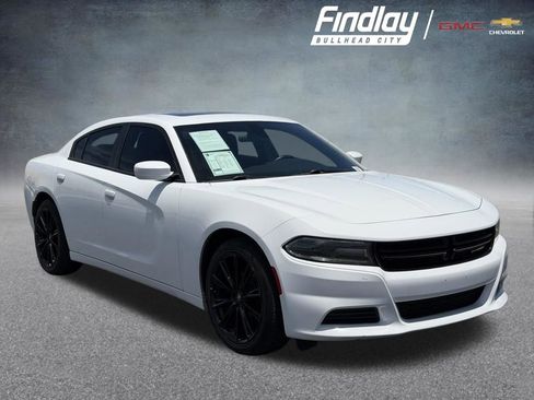 Used 2019 Dodge Charger SXT RWD image 1