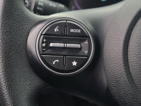 Used 2023 Kia Soul LX image 27