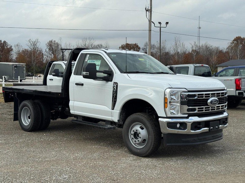 New 2026 Ford F350 XL w/ XL Chrome Package AWD/4WD image 2