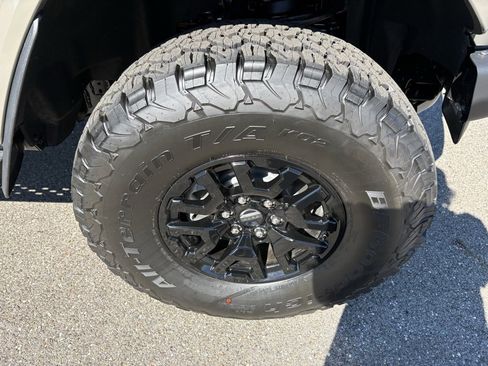 New 2025 Ford Bronco Raptor w/ Interior Carbon Fiber Pack image 17