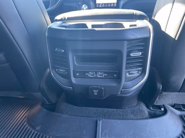 Used 2024 RAM 1500 Laramie AWD/4WD image 36