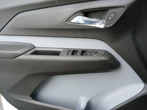 New 2027 Chevrolet Bolt LT w/ Comfort Package FWD image 16