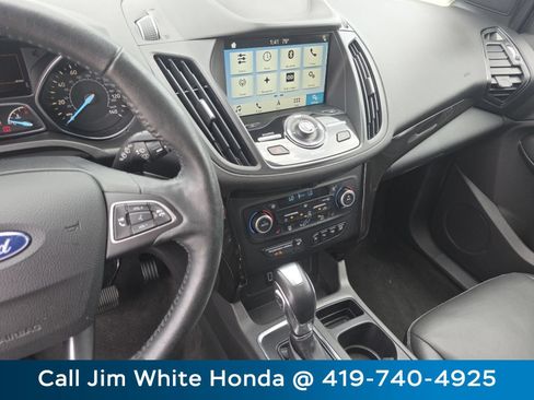 Used 2019 Ford Escape Titanium AWD/4WD image 28