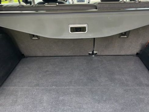 Used 2022 Chevrolet Equinox LT w/ Driver Convenience Package image 28