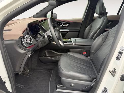 Used 2023 Mercedes-Benz EQE 500 4MATIC SUV image 11