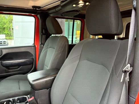 Used 2019 Jeep Wrangler Unlimited Sport S AWD/4WD image 12