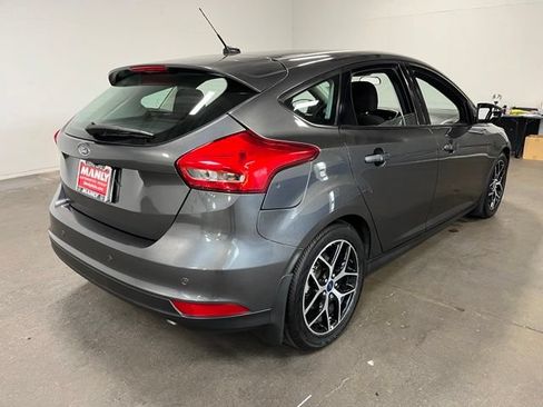 Used 2018 Ford Focus SEL FWD image 3