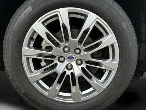 Used 2025 Ford Explorer Platinum RWD image 31
