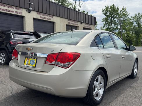 Used 2013 Chevrolet Cruze LT FWD image 6