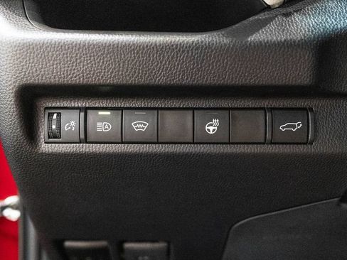 Used 2023 Toyota RAV4 XLE Premium AWD/4WD image 24