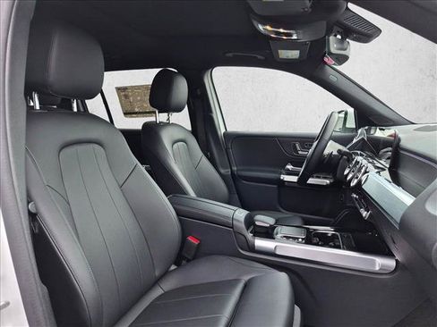Certified 2023 Mercedes-Benz GLB 250 4MATIC image 24