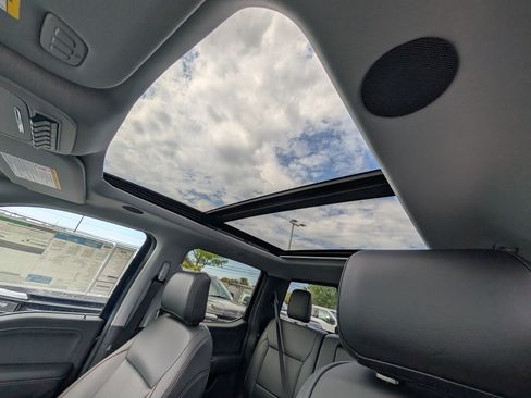 New 2026 Ford F350 Lariat w/ Black Appearance Package image 33