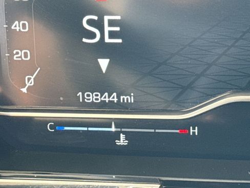 Used 2025 GMC Sierra 1500 Elevation image 21