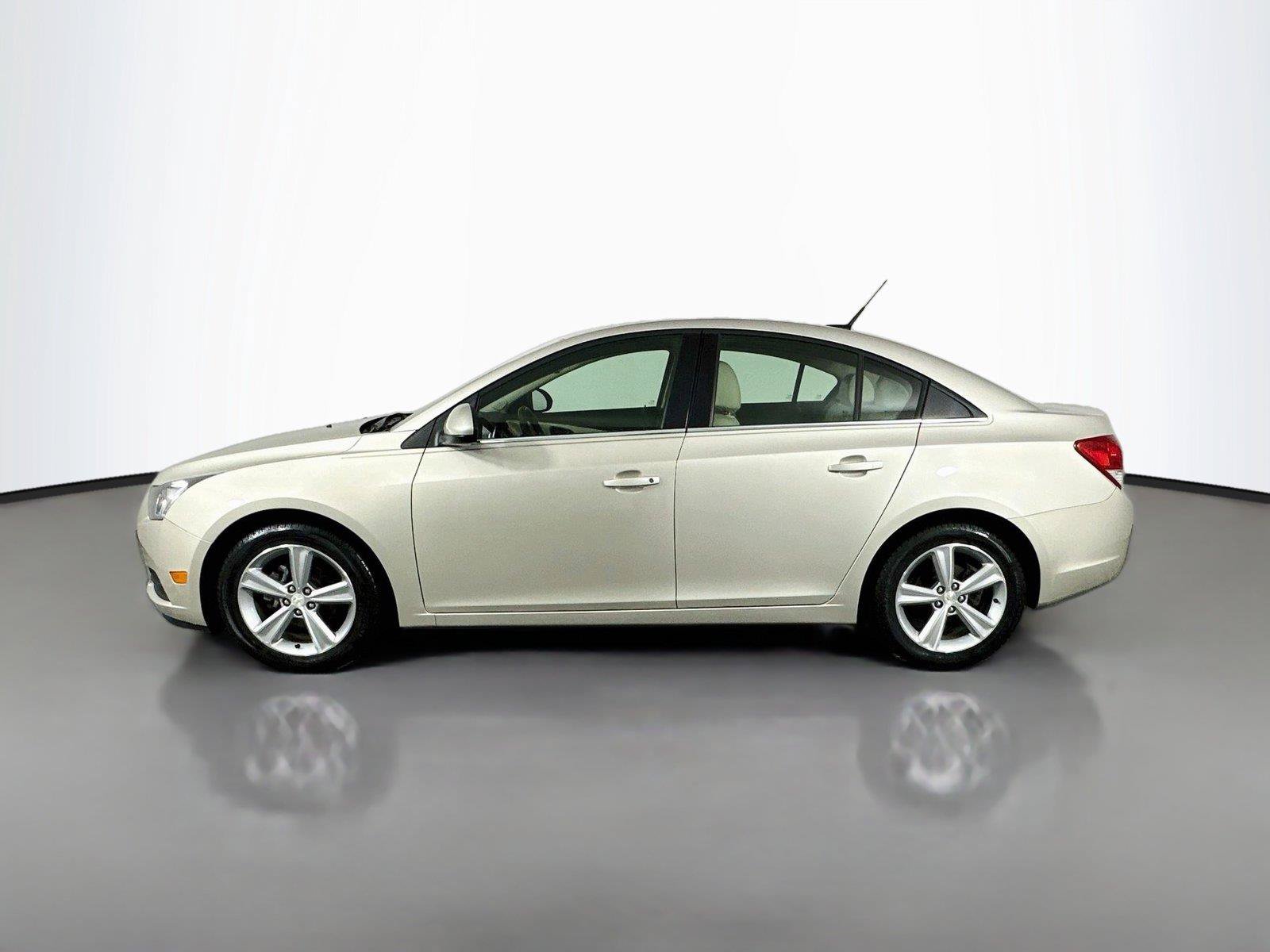 Used 2013 Chevrolet Cruze LT FWD image 8