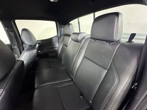 Used 2019 Toyota Tacoma TRD Sport AWD/4WD image 15