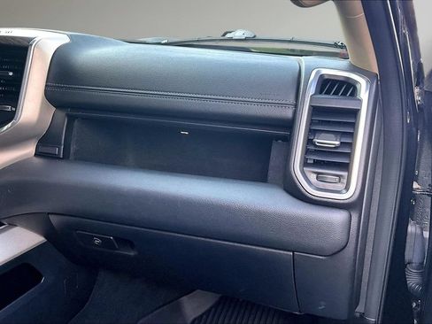 Used 2019 RAM 1500 Laramie AWD/4WD image 26